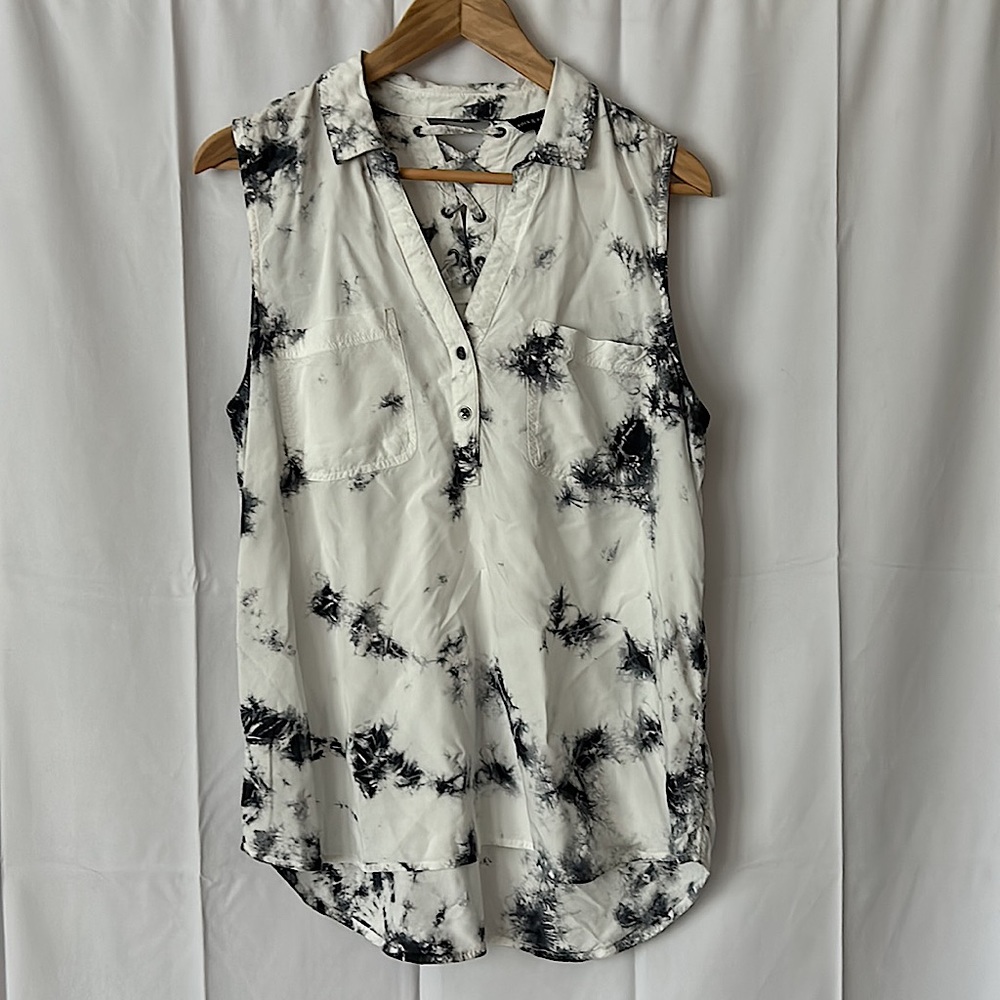 Rock & Republic Sexy High Low Keyhole Long Tank Top Shirt **Size L** 🔥🔥 - Picture 1 of 5